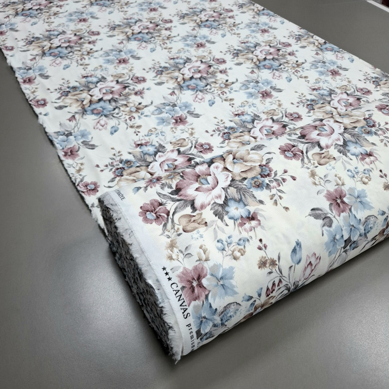 Скатертинна тканина з просоченням Весняні квіти блакитний 235768