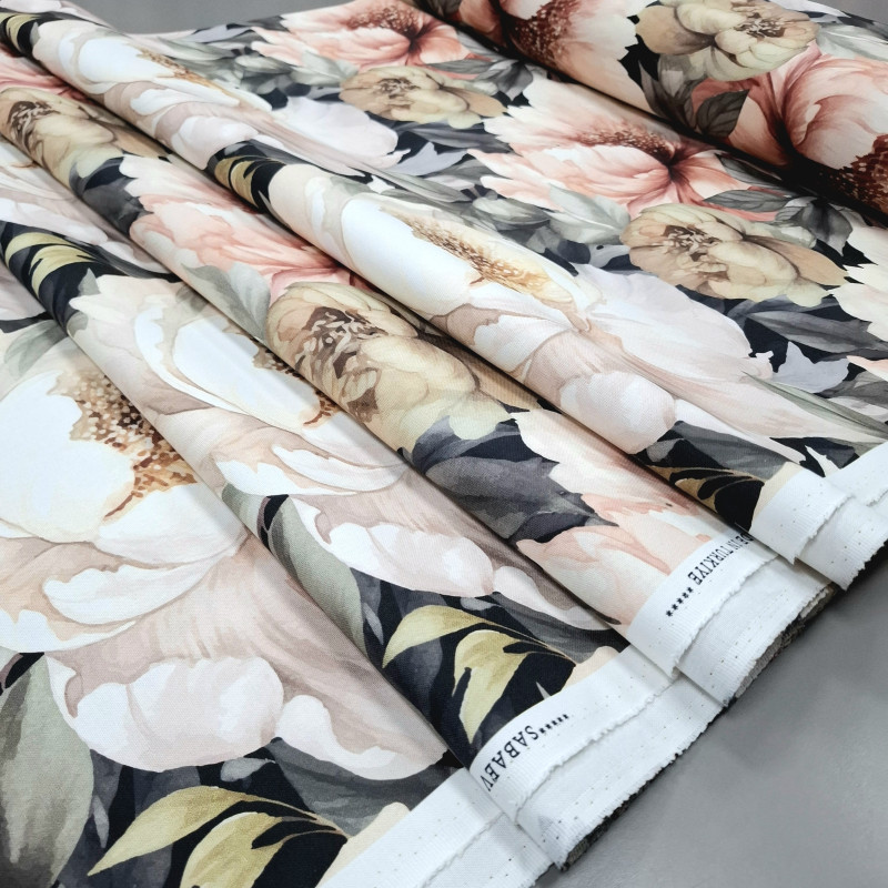 Тканина скатертна з просоченням діджитал Півонія санрайз чорний 108196