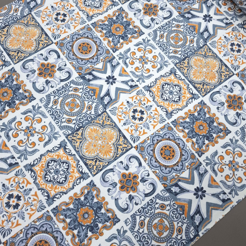 Скатерть с тефлоновым покрытием Мозаика серый 120*120 см 1201079