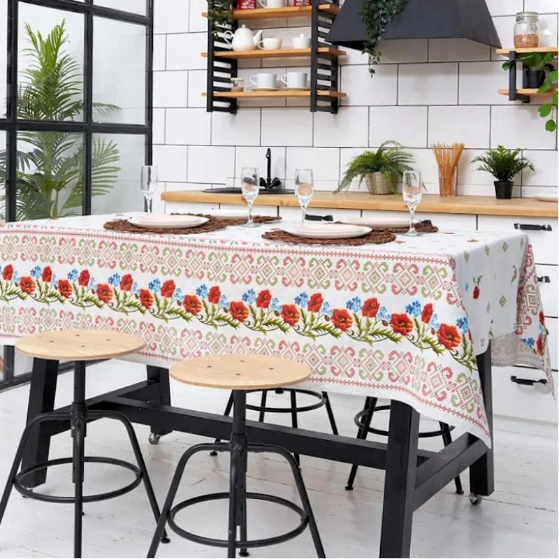 Скатерть рогожка Орнамент маки 145*145 см 150014331